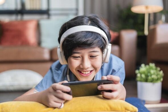 Batasi Penggunaan HP di Sekolah